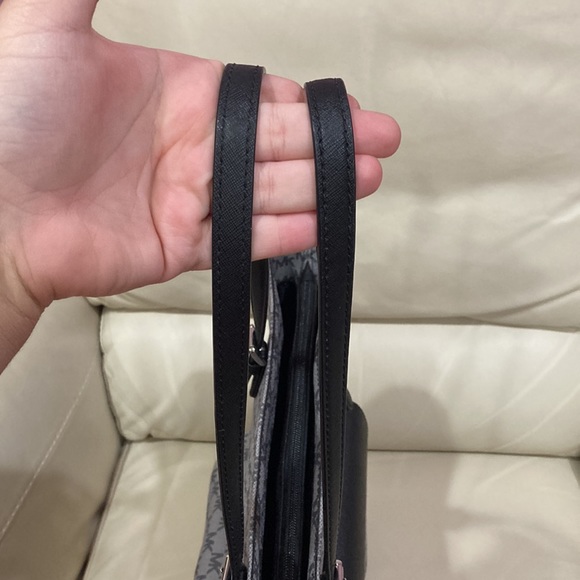 Michael Kors Jet Set Signature Large Pocket Tote Black Gray - Picture 5 of 16